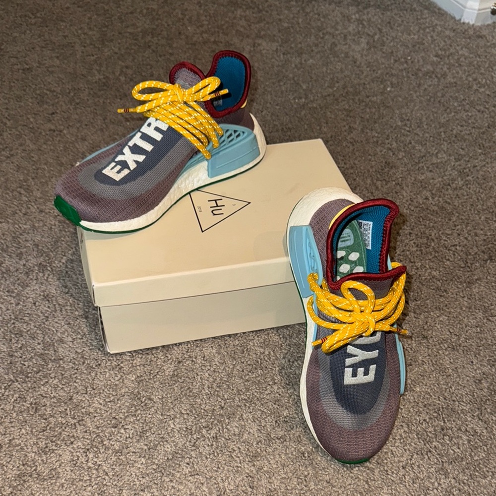 Adidas - Pharrell Williams - Human Races